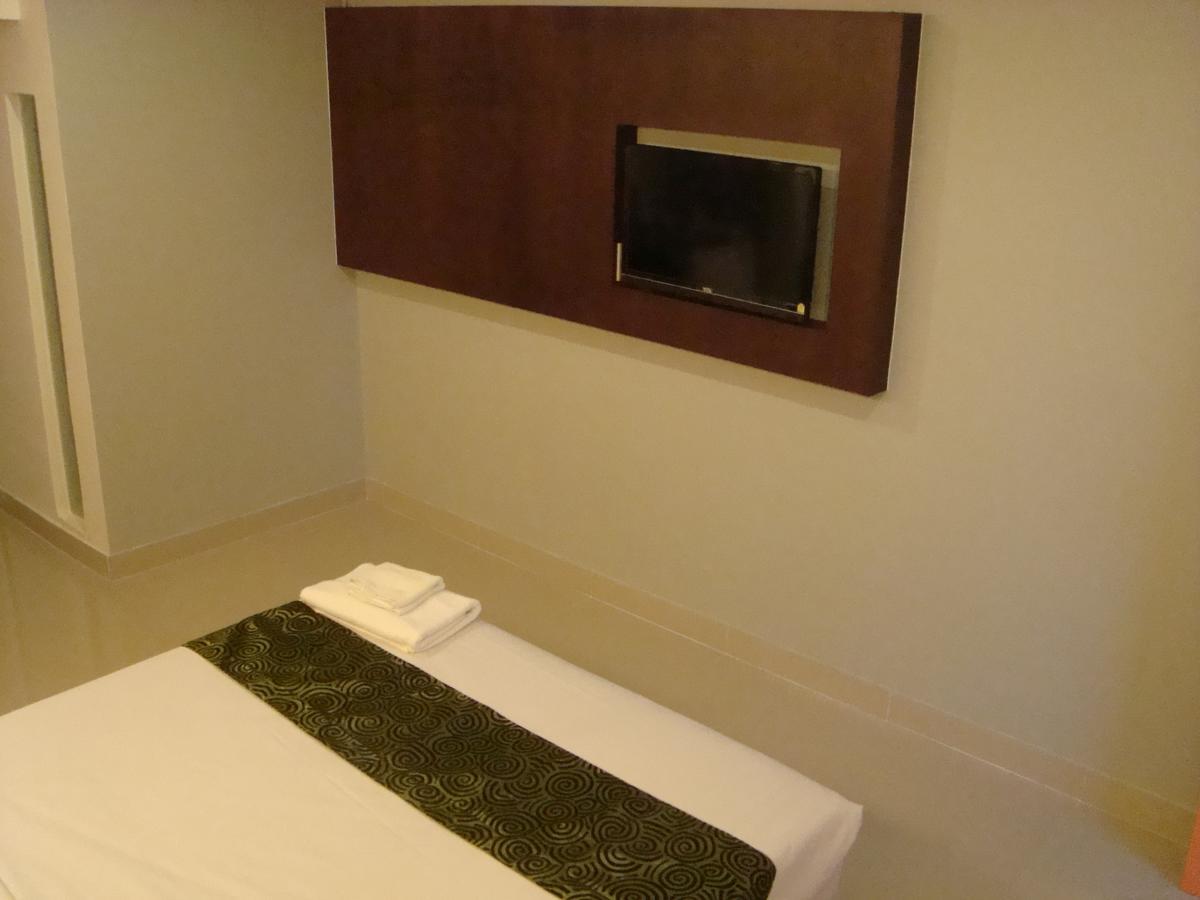 L42 Hostel Suvarnabhumi Airport Бангкок Экстерьер фото